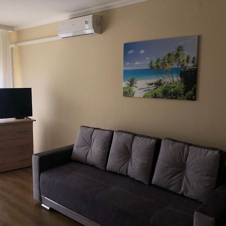 Alina Apartmanok Hajdúszoboszló Buitenkant foto