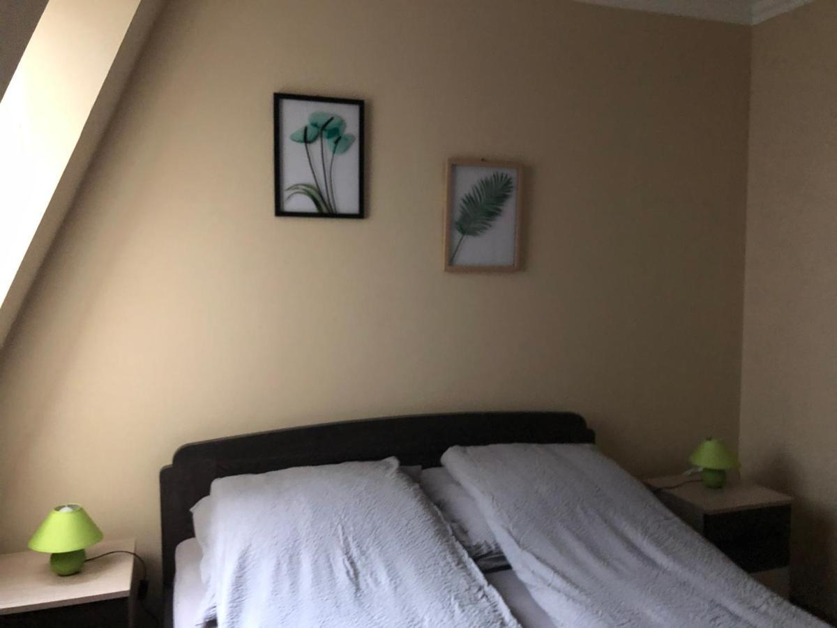 Alina Apartmanok Hajdúszoboszló Buitenkant foto