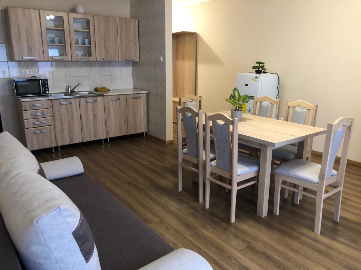 Alina Apartmanok Hajdúszoboszló Buitenkant foto