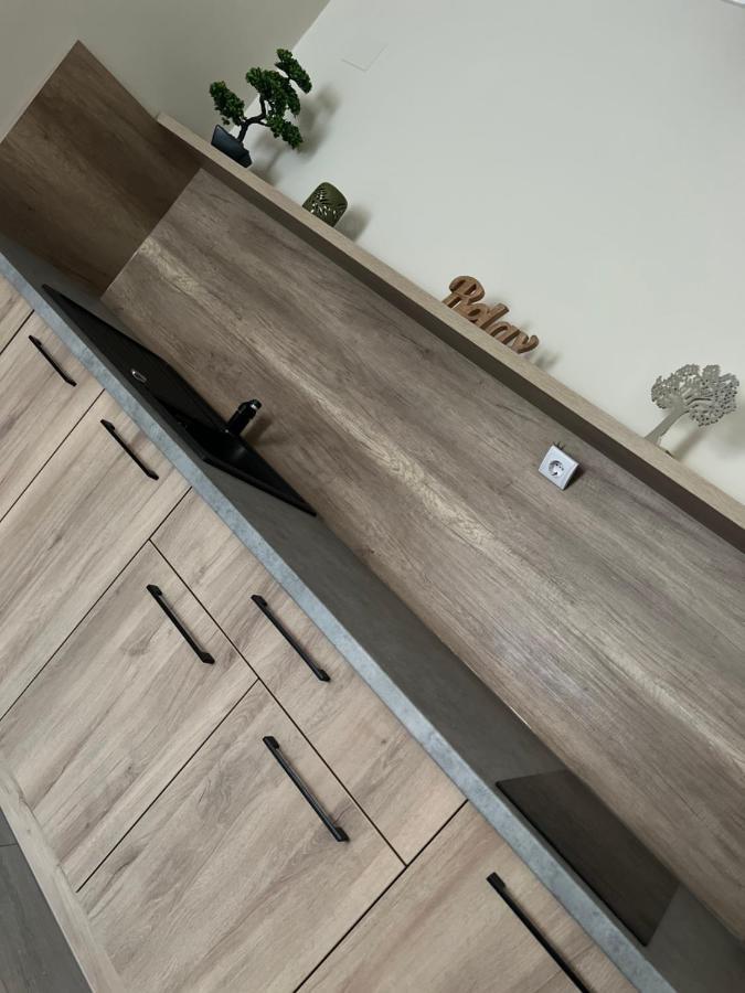 Alina Apartmanok Hajdúszoboszló Buitenkant foto